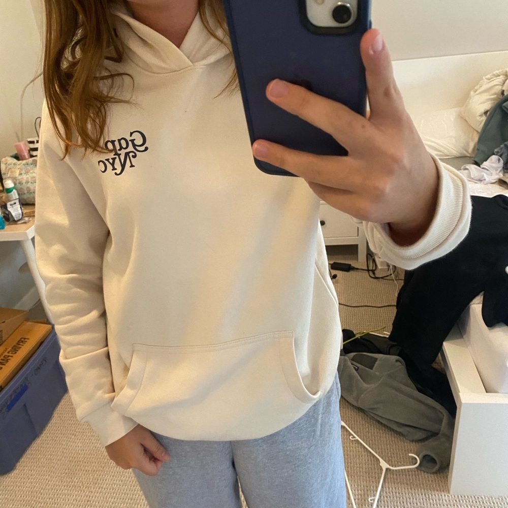cream gap hoodie